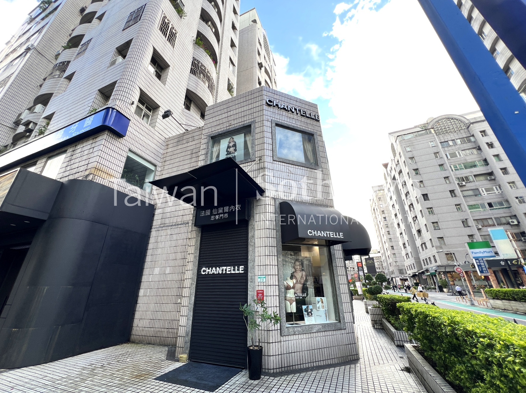 明曜精品三角窗店面建物外觀